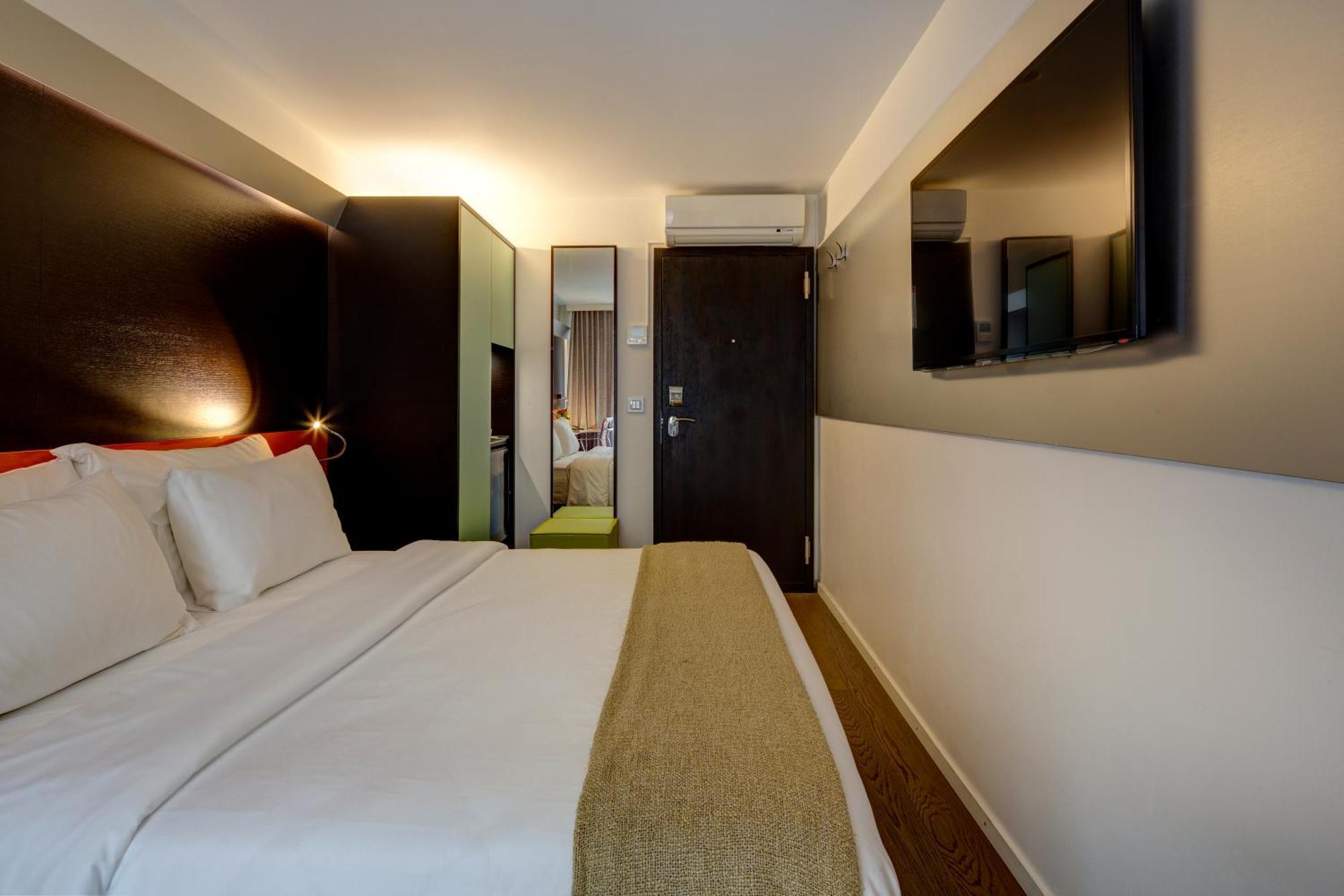 Design Hotel F6 Geneva Exterior photo